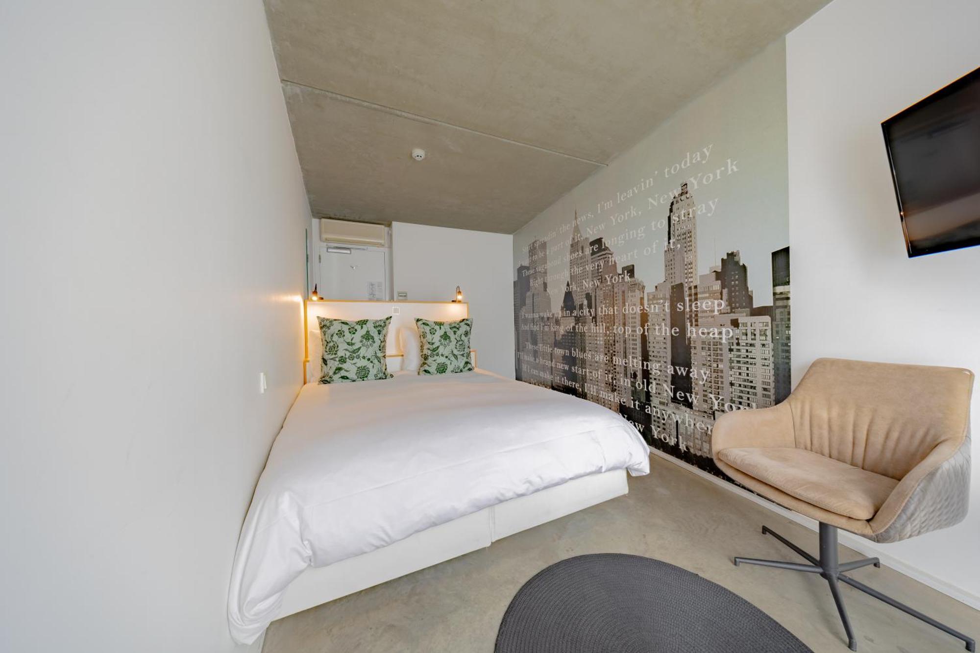 Banks Antwerp Hotel Bagian luar foto